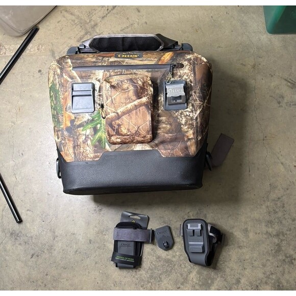 OtterBox Trooper LT 30 Cooler 30 Quart Backpack Cooler-RealTree Edge Camo - Picture 1 of 12